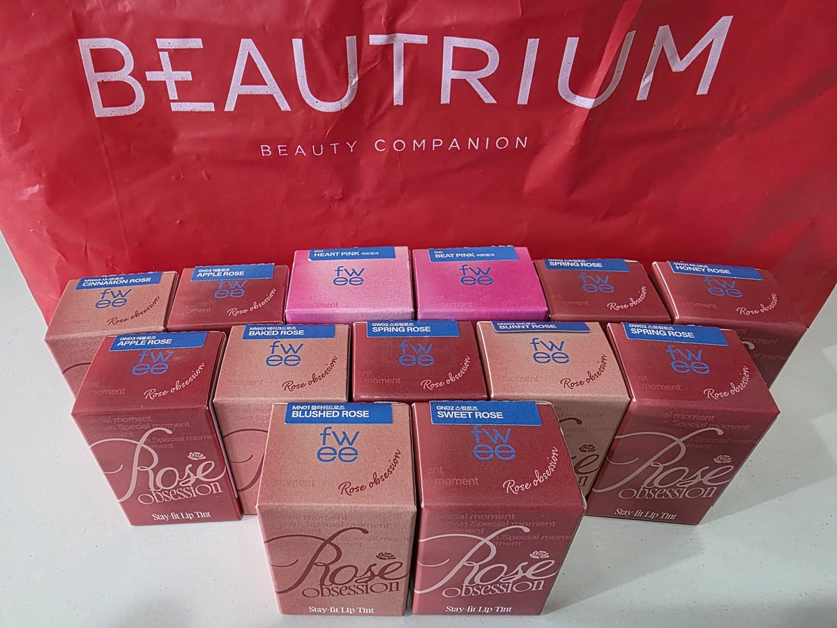 สีปากเราจะสวยเหมือนโฟ้ดโฟ้ด ซื้อสี MN01 &amp; GN02 มาใช้ตามละคราบ 
#FourthRecommended
#RoseMomentwithFourth #FWEExFourth #BEAUTRIUM14thAnniversary #Fourthnattawat #โฟร์ทณัฐวรรธน์