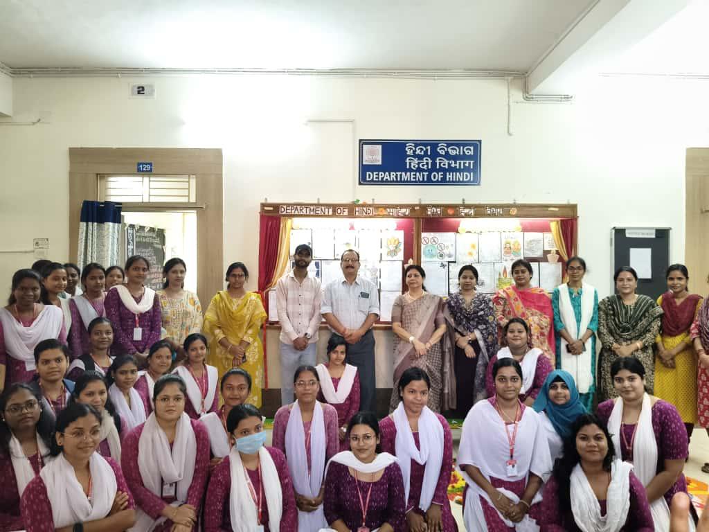 RDWUniversity's tweet photo. On the Occasion of Diwali Hindi Department’s Wall Magazine for the month of October is inaugurated by Prof. Chandi Charan Rath VC (I/C) #RDWU. The theme of this month is प्रकाश पर्व-दीपावली. https://t.co/RR52LcCxJ0