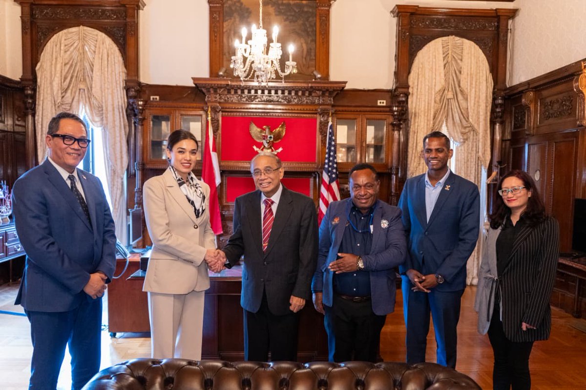 As part of its official visit to the United States, the CPOPC Secretariat held courtesy meetings with the Embassies of Malaysia and Indonesia in Washington, D.C., attended by H.E. Tan Sri M. Shahrul Ikram Yaakob and H.E. Indroyono Soesilo. Also joined by Senior Officials from