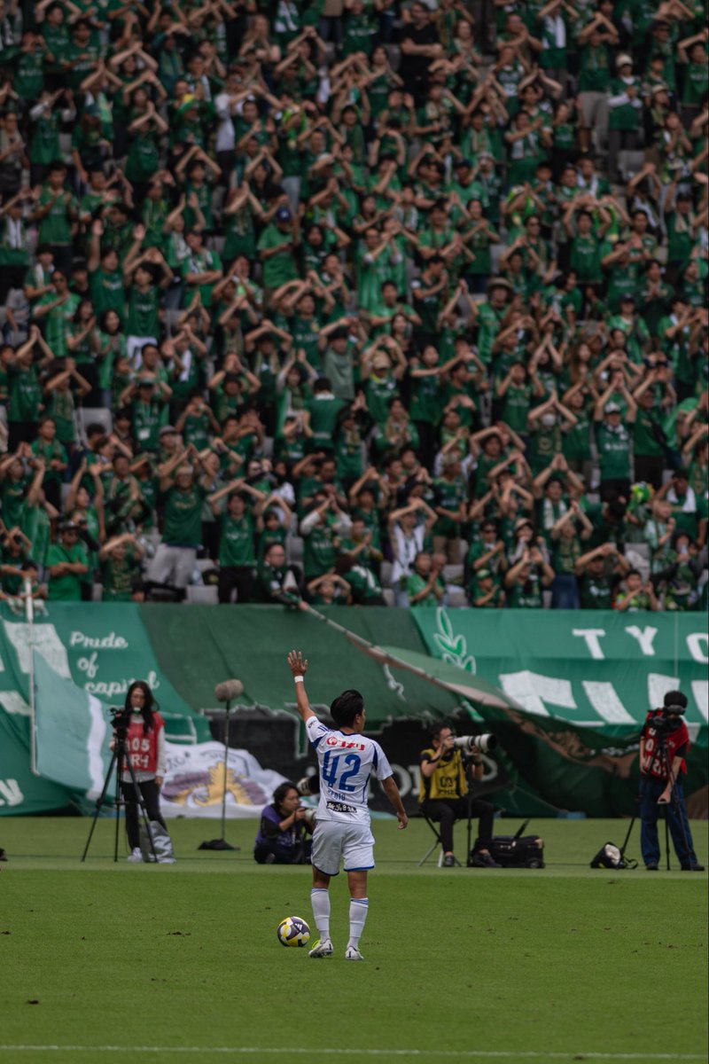 kodino_127's tweet image. 緑色の壁に向かって⚽️

#albirex
#橋本健人