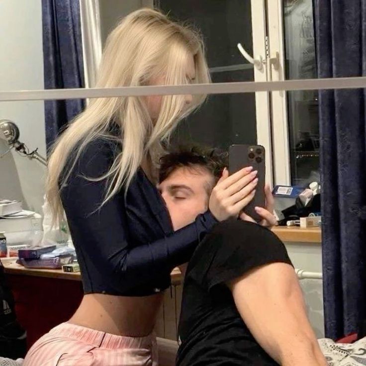 ㅤㅤㅤㅤㅤㅤㅤ        🤍
                      Te extrañaba ya.