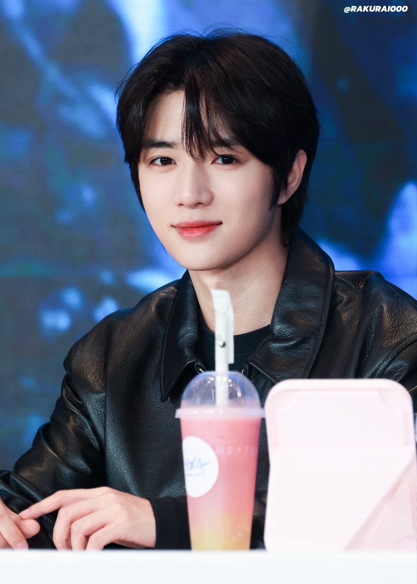 251018
hi puppy☺️

#BEOMGYU #범규 #ボムギュ 
#TXT_BEOMGYU #TXT_범규 
#TOMORROW_X_TOGETHER 
#투바투  #TXT  #투모로우바이투게더