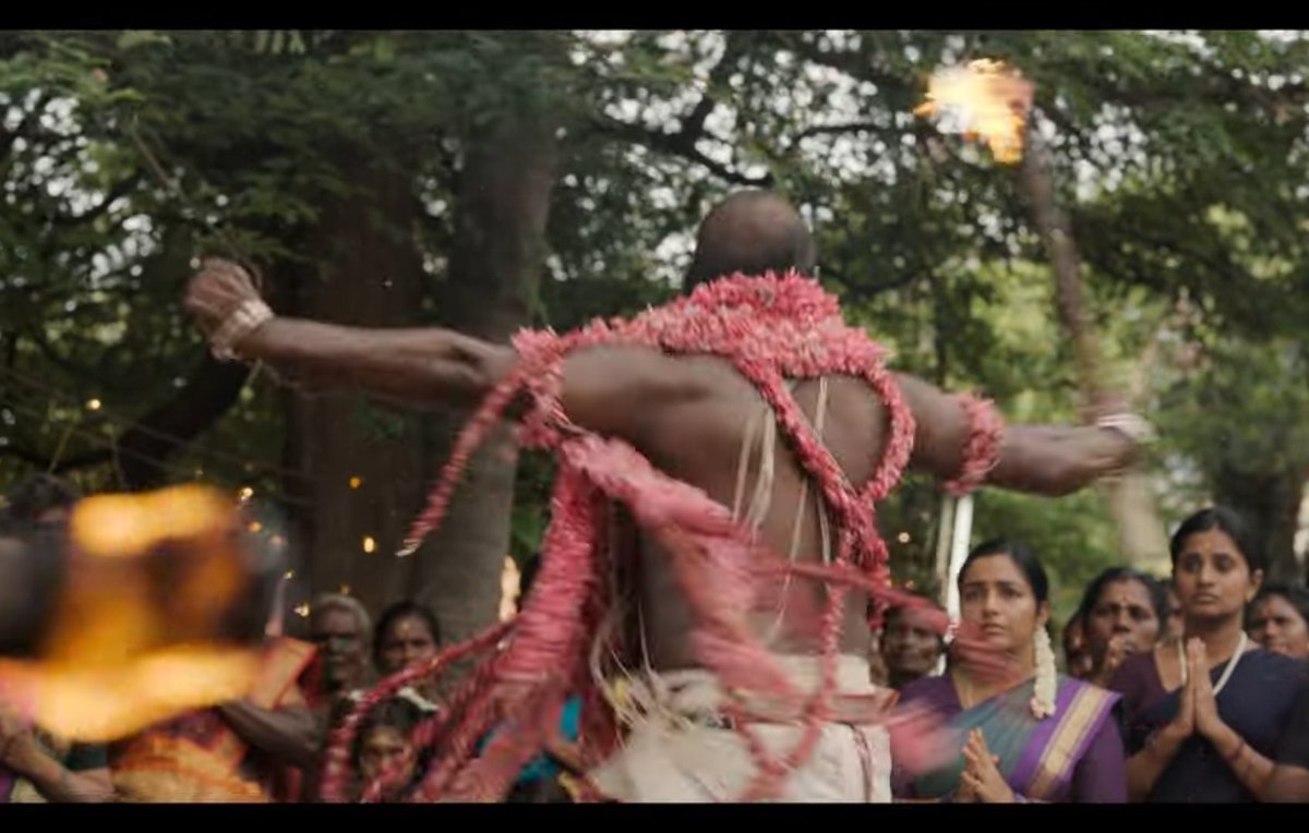 ChiyanSaamy's tweet image. கர்நாடகா காந்தாரா படத்துல  Rishab Shetty  சாமி ஆடுனத  விழுந்து விழுந்து கொண்டாடின நம்ம தமிழ் மக்கள் பைசன் காலமாடன் படத்துல   நம் மண்ணின் மைந்தன் பசுபதி அண்ணன் நம் தமிழ் கடவுள்  வேடம் அணிந்து ஆடிய சாமி ஆட்டத்தை எல்லோரும் கொண்டாட மறுக்கிறார்கள் 💔🥺

#BisonKaalamadan #DhruvVikram