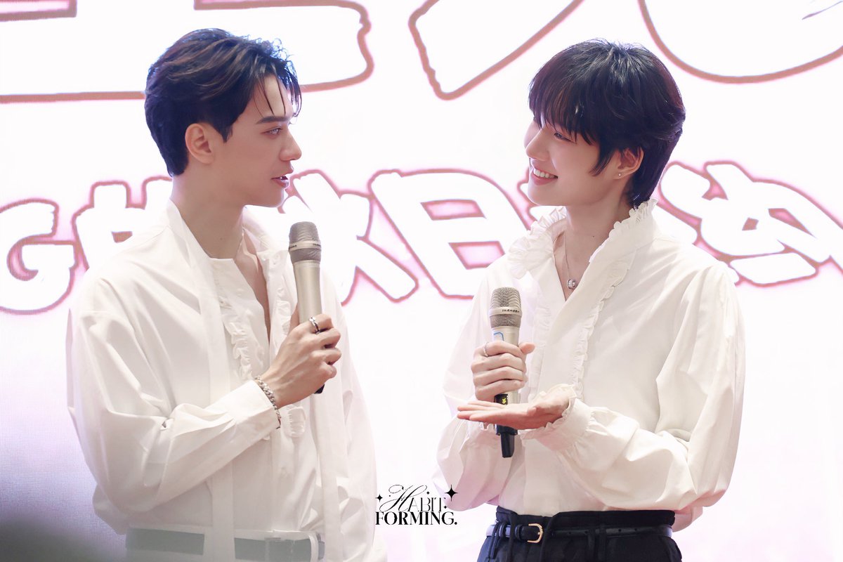 chayaping01's tweet image. เอาแบบตัดฟีลเตอร์สาววายออกเลยนะ เคมีเก่งน้ำปิงคือไม่ธรรมดา แค่มองตาทำสาววายคันหัวทั้งแผ่นดิน มวลความรักฟุ้งมากกกกก
#KengNamPingFSinShanghai