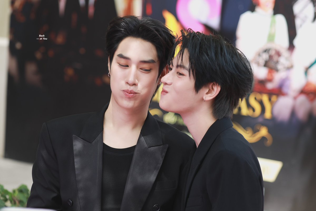 backattyou's tweet image. 101825
— #TheViralHitsxDMD
จุ่มแก้มที่น่ารักที่สุดในโลก 💖🩵🤍
꒷˳ ♪ ‿ ★⸝⸝
#TleFisrtone #เติ้ลเฟิร์สวัน
⦂ #backattyoupic