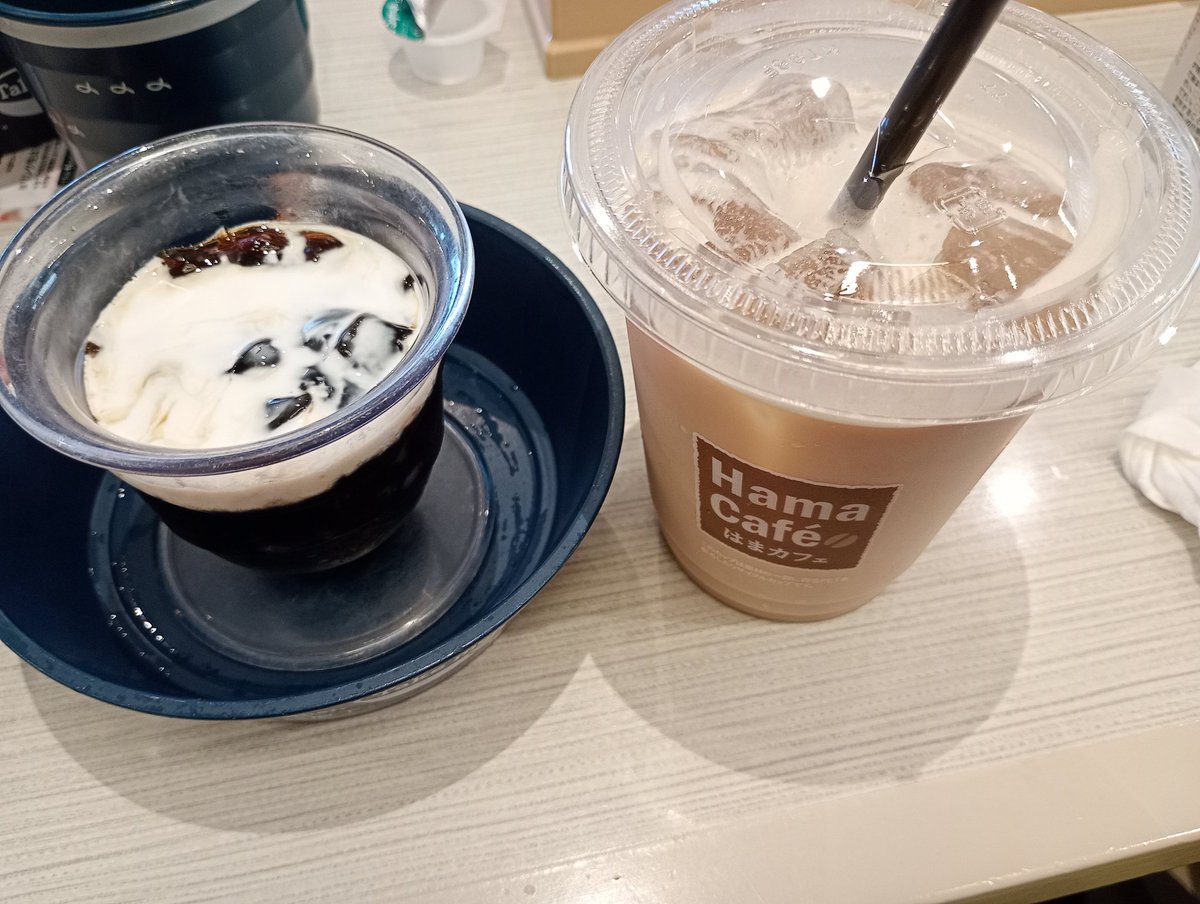 はま寿司でフェア中の牡蠣、カニ三昧堪能してきました〜😋
コーヒーゼリーも食べて満足、満足☺️