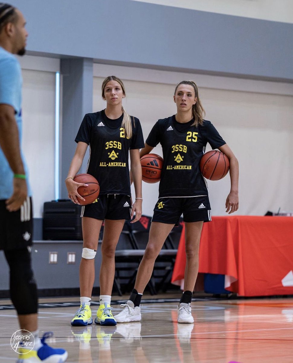 McKennaDub's tweet photo. 11:11 make a wish
@AddisonBjorn to @IowaWBB https://t.co/1363zOBerR