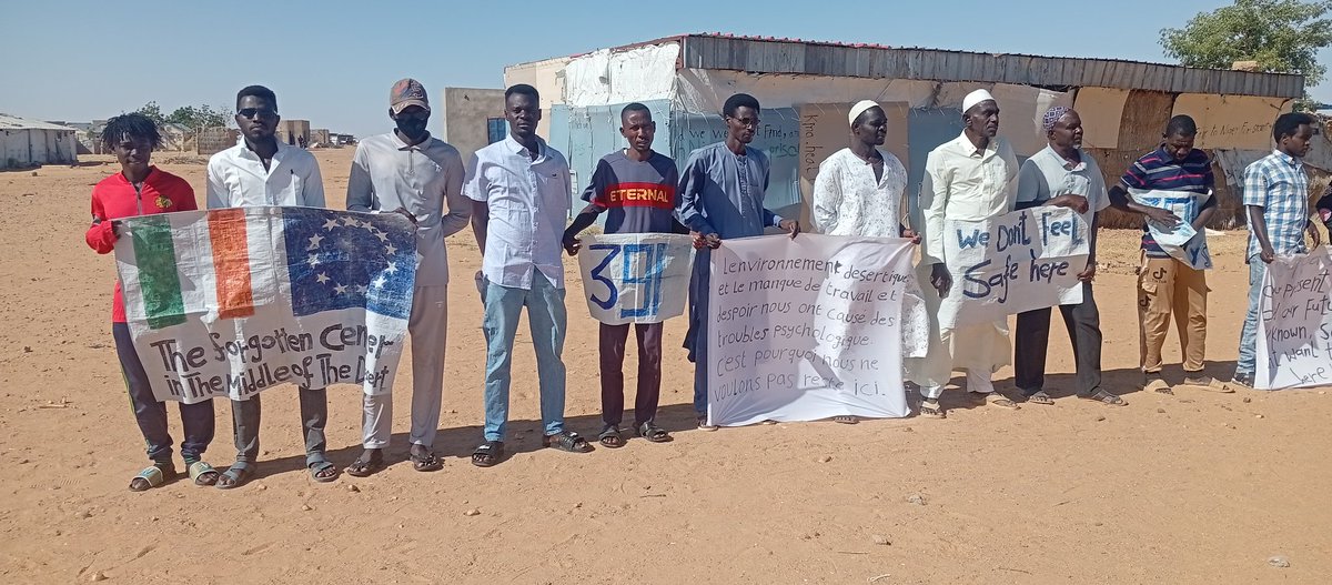 AhmedMoursal's tweet photo. Resistance and steadfastness. We are tired of repeating this to you every day: These calls from children, women, and youth over the course of an entire year are a vivid example of the absence of human conscience.@FilippoGrandi @Refugees
#KeepEyesOnAgadez
#Ungarn
#WithRefugee https://t.co/7I4UEEVb37