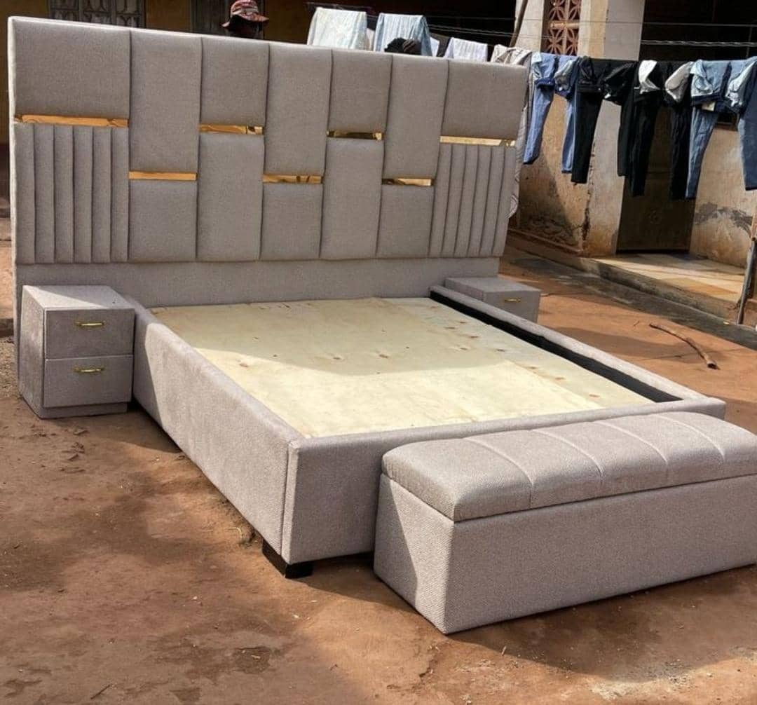 Good morning my brothers and sisters am on my going to #maamD's home pray for me at least I get my things 🙏.