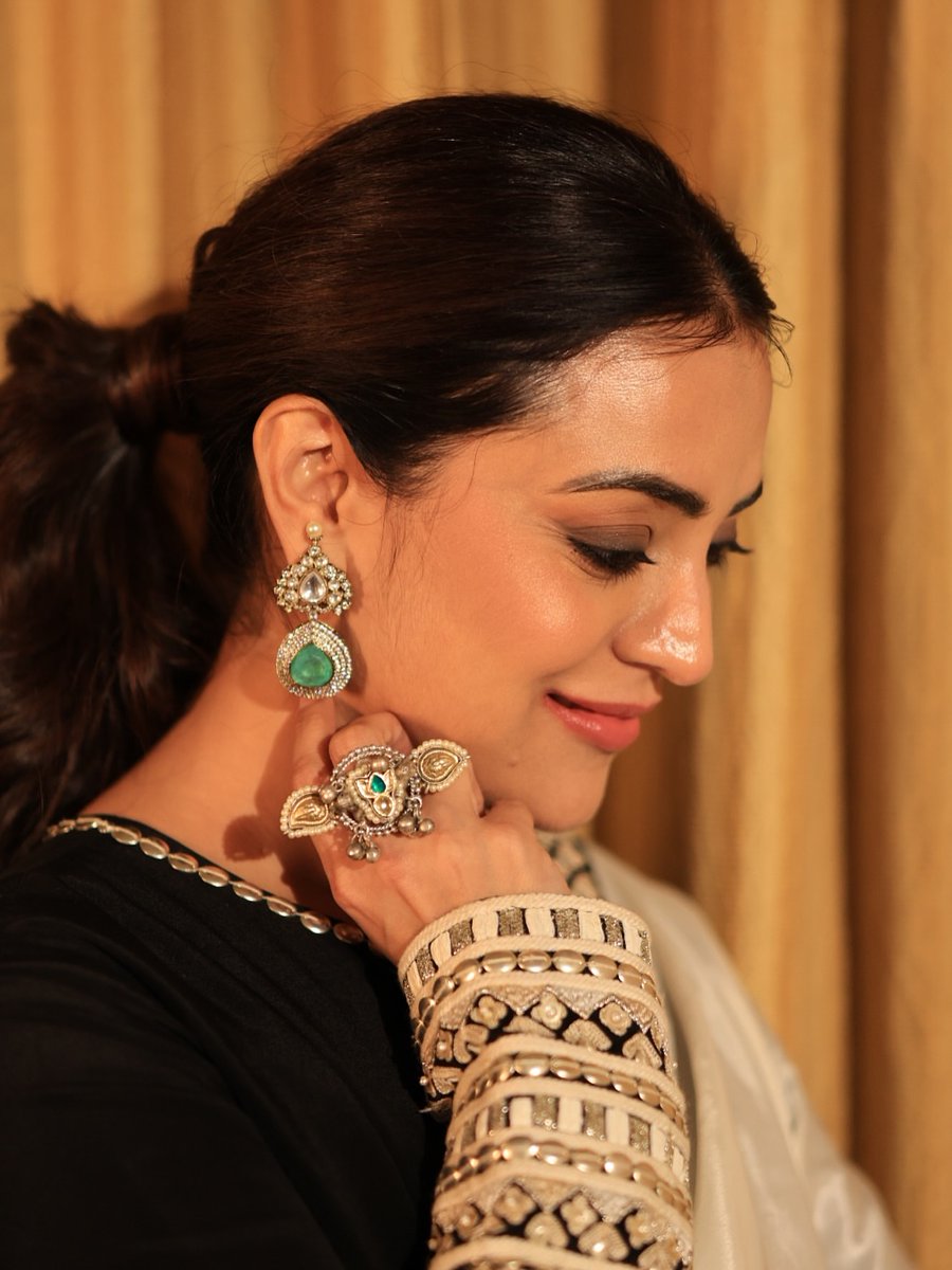 #HBDNishaAggarwal #HappyBirthdayNishaAggarwal 

10/10