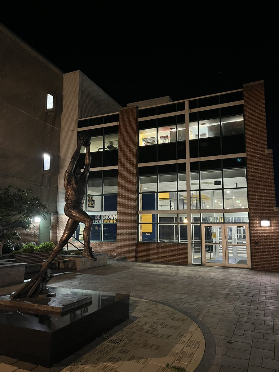 Explorersfan15's tweet image. It’s currently 2:23 am and I am rockin and ready for open practice #firstinline