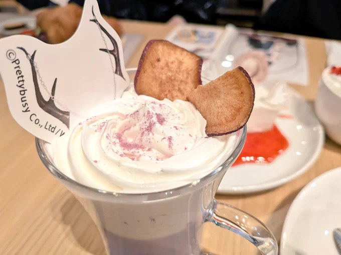 今日は昼だけ外食 がきこ誘ってコラボカフェへ 今日はルシちゃんセット 店内放送まさか推し来るとは思ってなくて震えた 帰宅したからまた転活やってくわよ