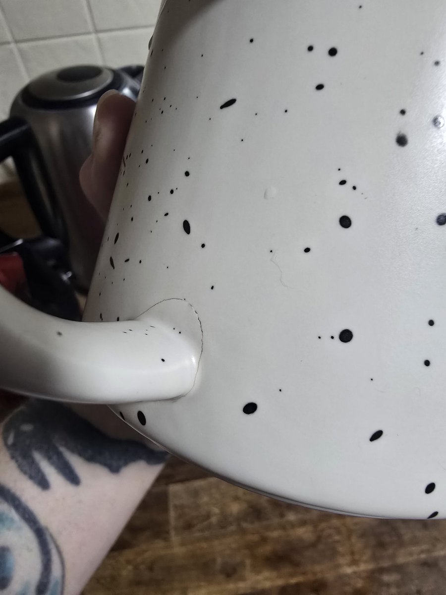 Hi <a href="/AldiUK/">Aldi Stores UK</a> I bought this lovely 'spooky night' mug last month and the handle is coming off 😭 can I get it swapped out if I take it to the store?