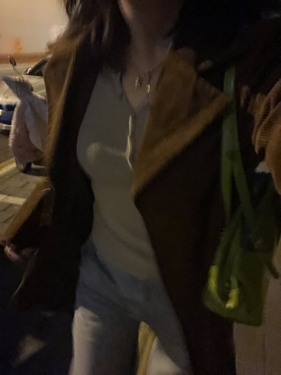 我急促的甚至奔跑起来

#衣不如故