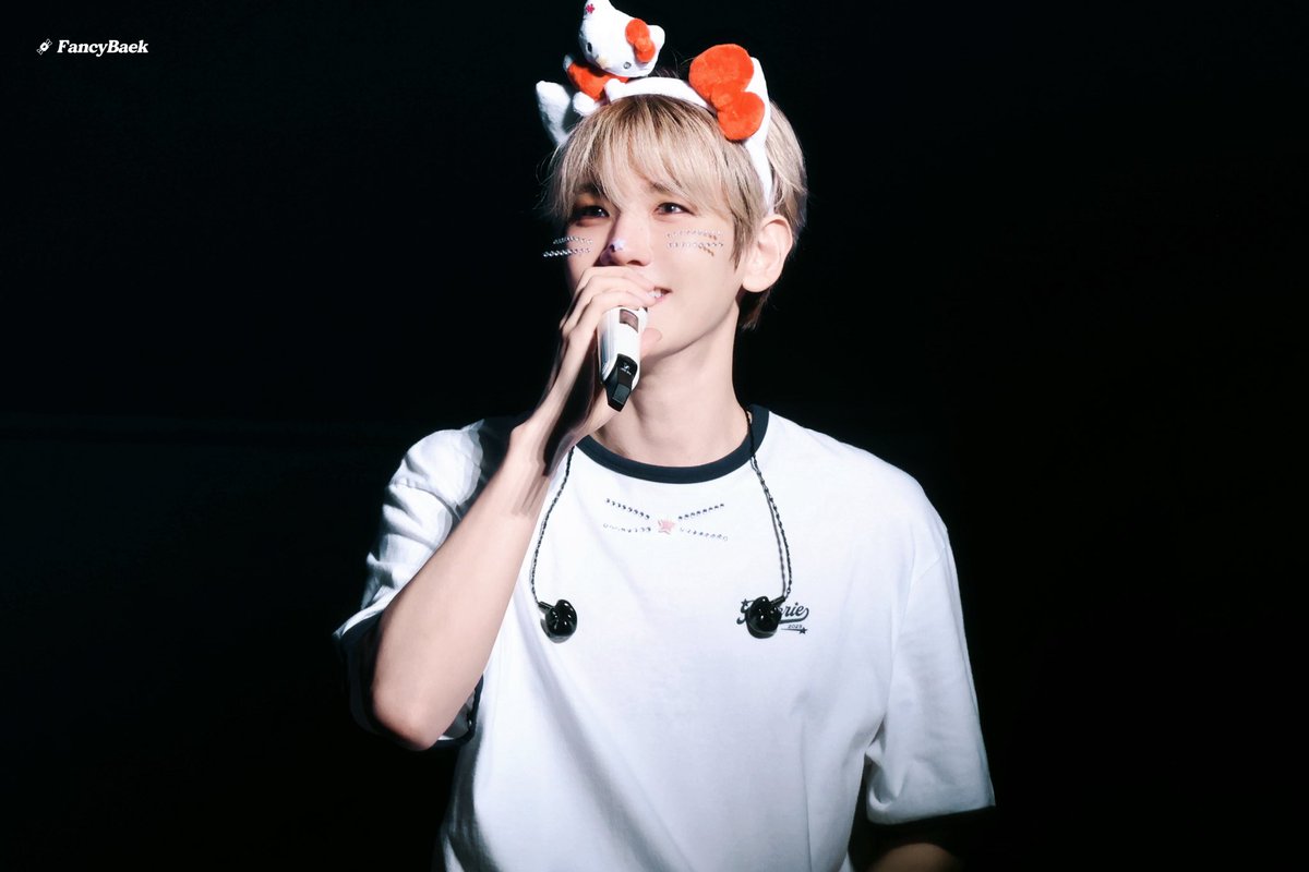 FancyBaek tweet media