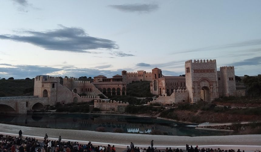 🎭 ¿Un parque temático sólo de espectáculos y sin ninguna atracción? Bienvenidos a <a href="/PuyduFou_espana/">Puy du Fou España</a> en #Toledo

🫅🏻⚔️ Descubre todos sus shows
➕➖ Y sus puntos fuertes y de mejora

En: nahianebra.wordpress.com/2025/10/18/puy…

#PuyDuFou #parquetemático #Espectaculos #viajes #blogging #blogs