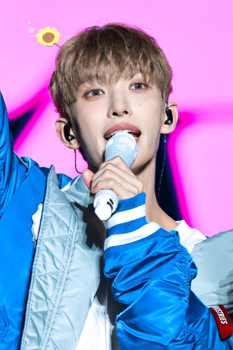 DawnKiss97218's tweet photo. 251017 SEVENTEEN WORLD TOUR [NEW_] IN Los Angeles Day 2HD
🌻
#SEVENTEEN #DK #도겸 
#이석민 #ドギョム https://t.co/ksRuBjbAMF