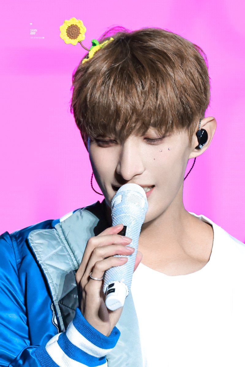 DawnKiss97218's tweet photo. 251017 SEVENTEEN WORLD TOUR [NEW_] IN Los Angeles Day 2HD
🌻
#SEVENTEEN #DK #도겸 
#이석민 #ドギョム https://t.co/ksRuBjbAMF