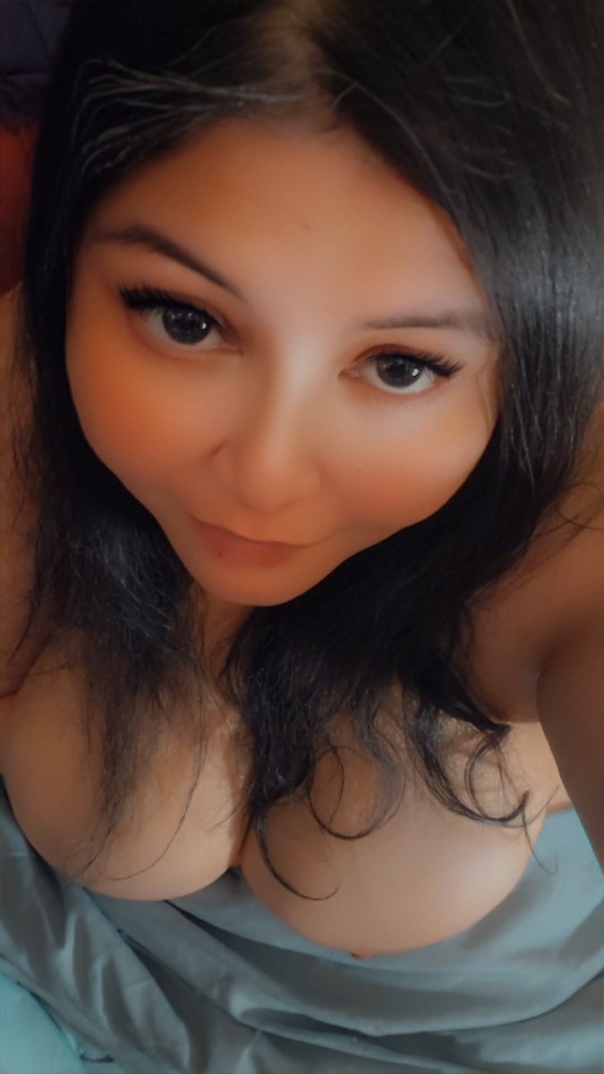 Ready for cuddles, all that's missing is you.... 💋 😘 😗 😚 😙 💤 😴
