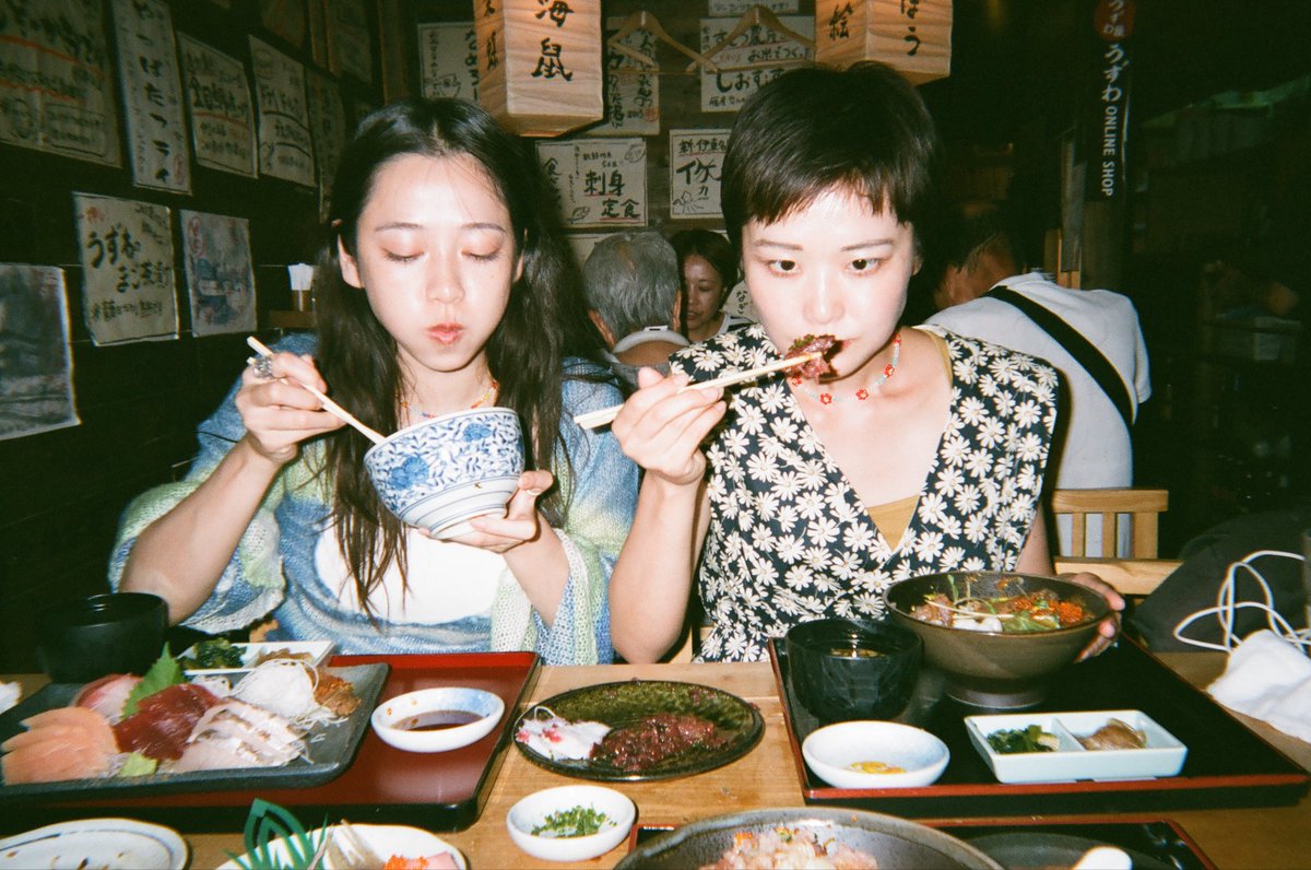 haruka146's tweet image. 山本春花×根矢涼香×佐藤京トークショー「フィルムカメラで残す、あのときだけの姿」

10/25（土）開演19：00
入場料：2,000円
会場：YOTSUYA BOOKS
（東京都新宿区四谷2-2-17第22相信ビル1F）

こちらまだまだ予約受付中！トークショー終わりにサイン会もあるよ◎きてきて〜！
peatix.com/event/4624822