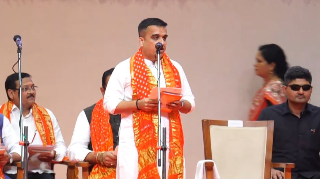 ગુજરાતના નાયબ મુખ્યમંત્રી તરીકેનો પદભાર સંભાળવા બદલ શ્રી <a href="/sanghaviharsh/">Harsh Sanghavi</a> જી ને હાર્દિક અભિનંદન સહ યશસ્વી કાર્યકાળની શુભકામનાઓ