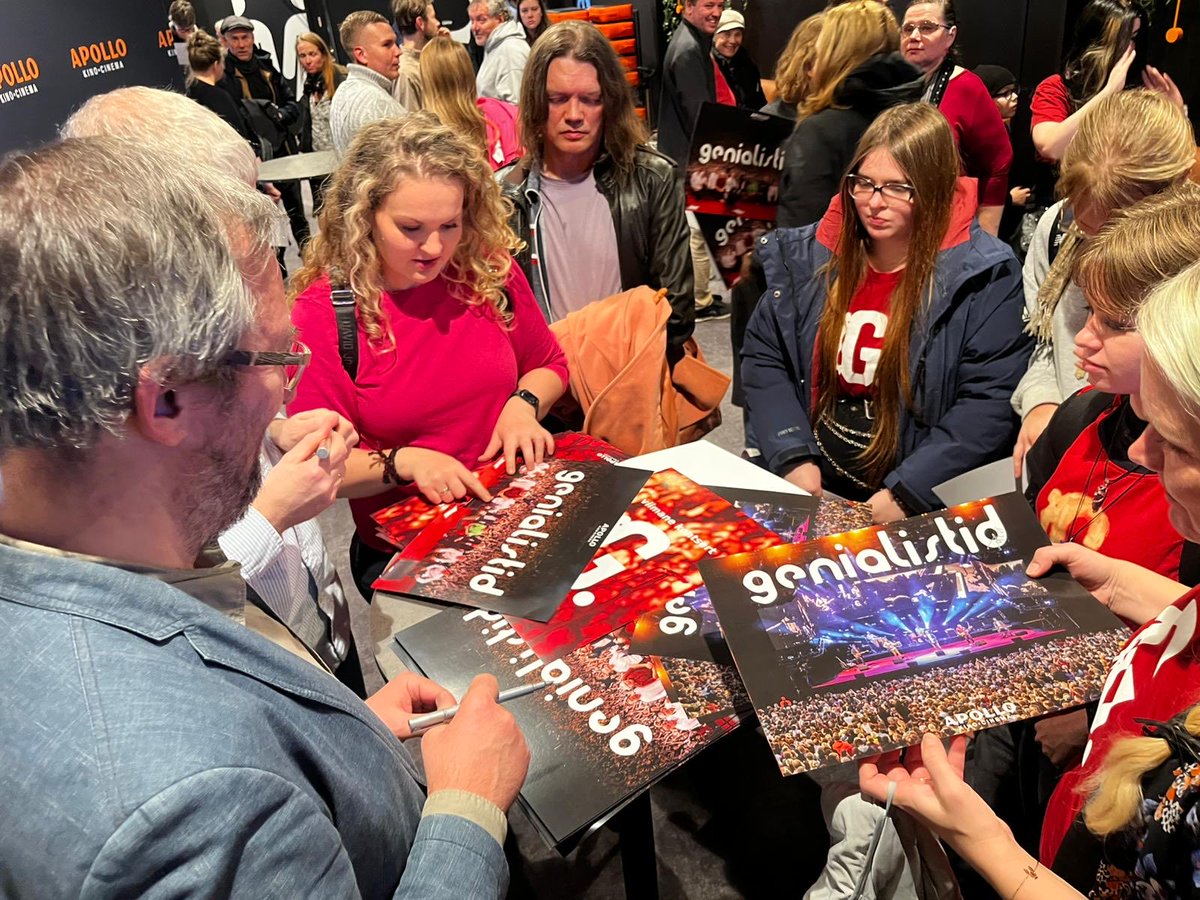 Tõime kinno Genialistide viimase konsa, keda huvitab, siis palume kinno. Linastusi väga limiteeritult.