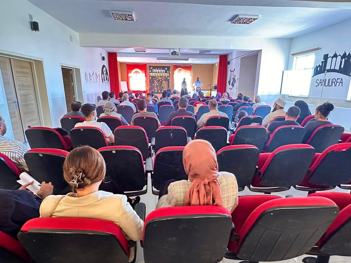 Geleceğe Nefes Olmak İçin Ailece Bir Aradaydık!

"Nesilden Nesile Miras; Zeytinle Geleceğe Nefes” projemizin veli bilgilendirme toplantısını gerçekleştirdik.
Projenin çocuklarımıza katacağı değeri konuştuk. Güçlü bir okul-veli iş birliğiyle zeytin mirasını geleceğe taşıyacağız!