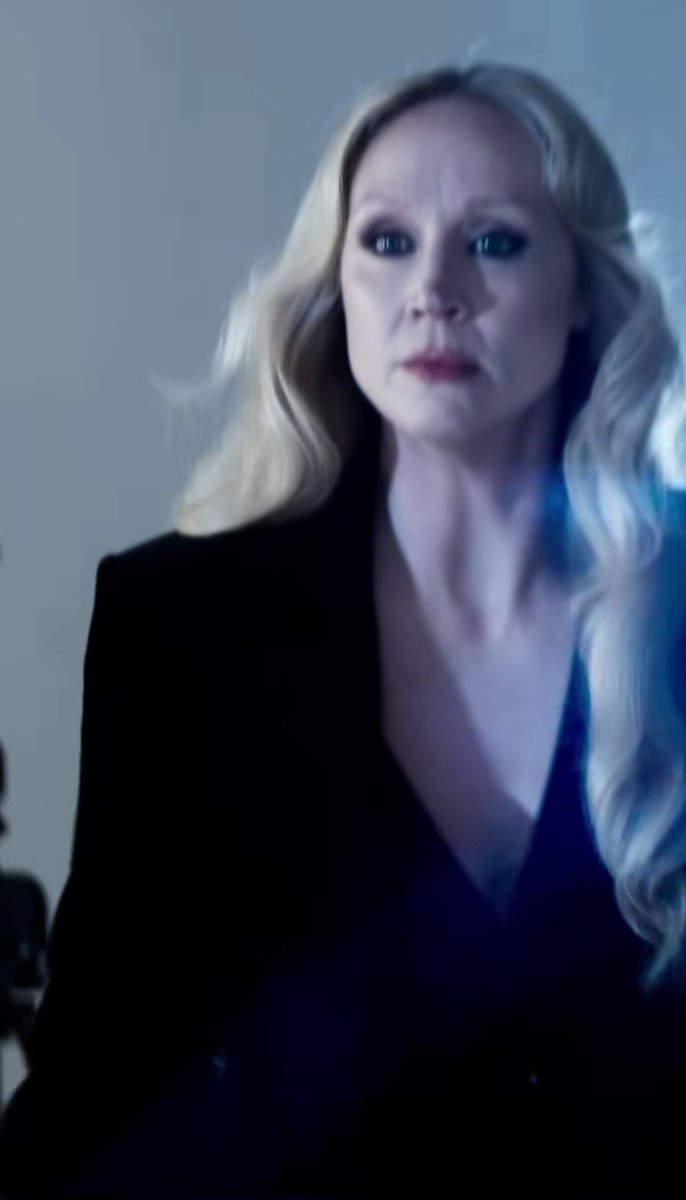 bifrogsinacoat's tweet photo. WAKE UP GWENDOLINE CHRISTIE NATION OMG I'M SCREAMING https://t.co/xcz5HYS7Sf