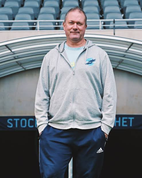Tomwhye1's tweet photo. Sista matchen med gänget mot Blåvitt! 

Få Djurgårdare i historien har gjort mer för Djurgårn. 

Henrik Berggren - DIF-legend! 

Hylla! 💛❤️💙 https://t.co/AsrubhZepK