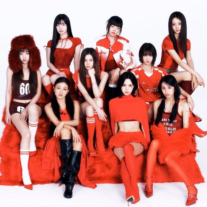 twicebsocial's tweet image. 🚨 TWICE (25.3 Million) has surpassed BTS (25.2 Million) as the second Kpop group with most monthly listeners on Spotify currently! 👏🔥
