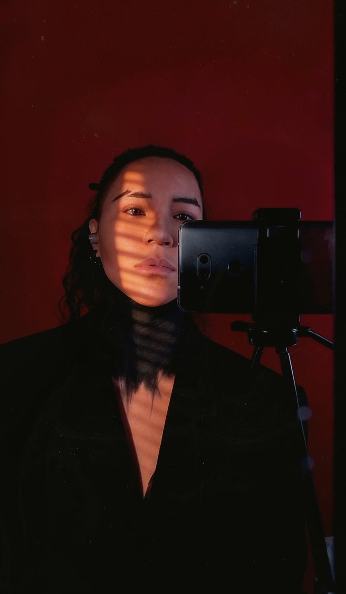 𝔇 𝔢 𝔞 𝔱 𝔥 🖤 tweet media