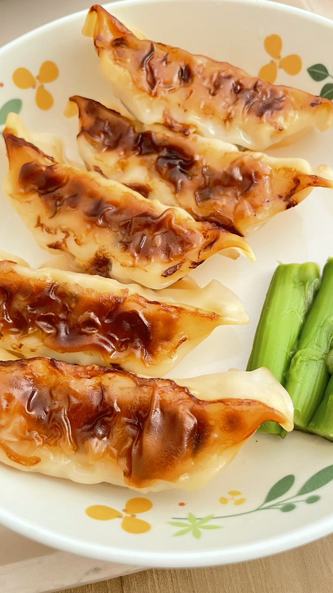 ad8111bbc's tweet image. 今まで食べた入院食の中ダントツで美味しい餃子🥟😋🏥