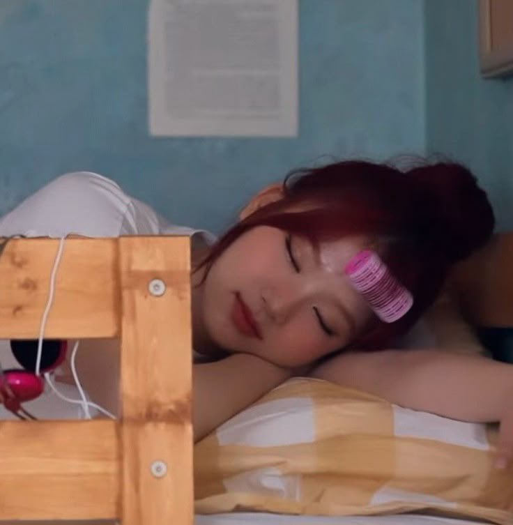 "Aku gak ngantuk ayaangg"

Beberapa menit kemudian saya ditinggal bobo <a href="/aisaecy/">𝗜𝘀𝗮</a>