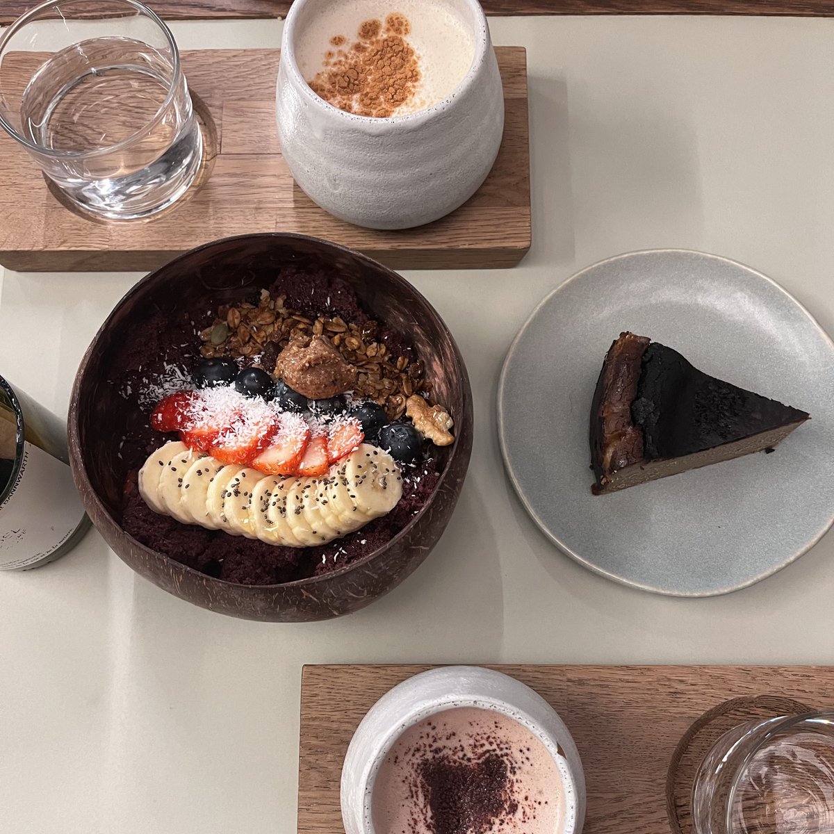 3dynt's tweet image. 学芸大学にあるアサイーの美味しいカフェ