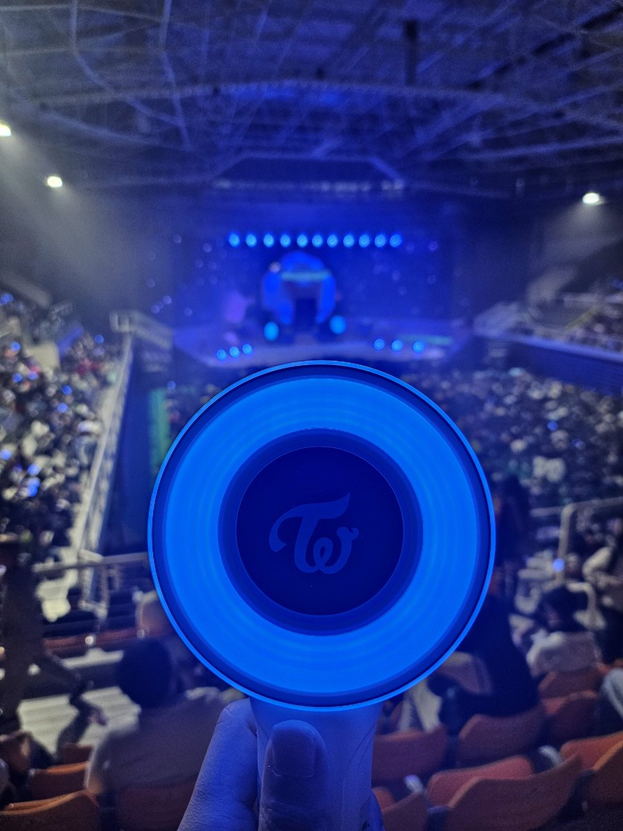 _970201's tweet photo. 왔ㄷㅏ https://t.co/mYI4urII23
