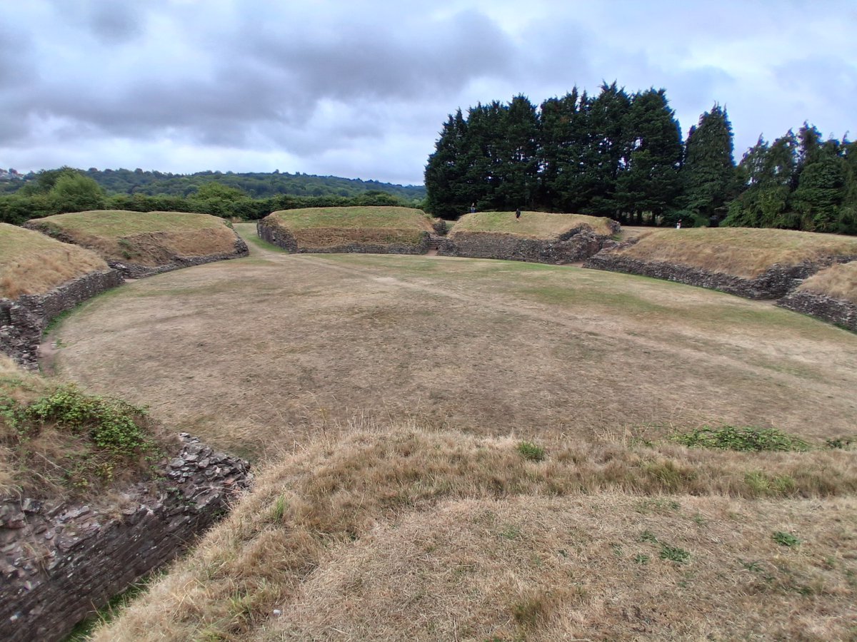 marksmeanderin1's tweet image. #RomanSiteSaturday

Taken on my recent visit to Wales!! Discovered the Roman sites of Caerleon. Ran out of time to visit the Roman baths but here is the remains of the Amphitheatre and the Barricks. 

Both free to access

#Wales #ISCA #RomansInWales #WelshRomans #Caerleon