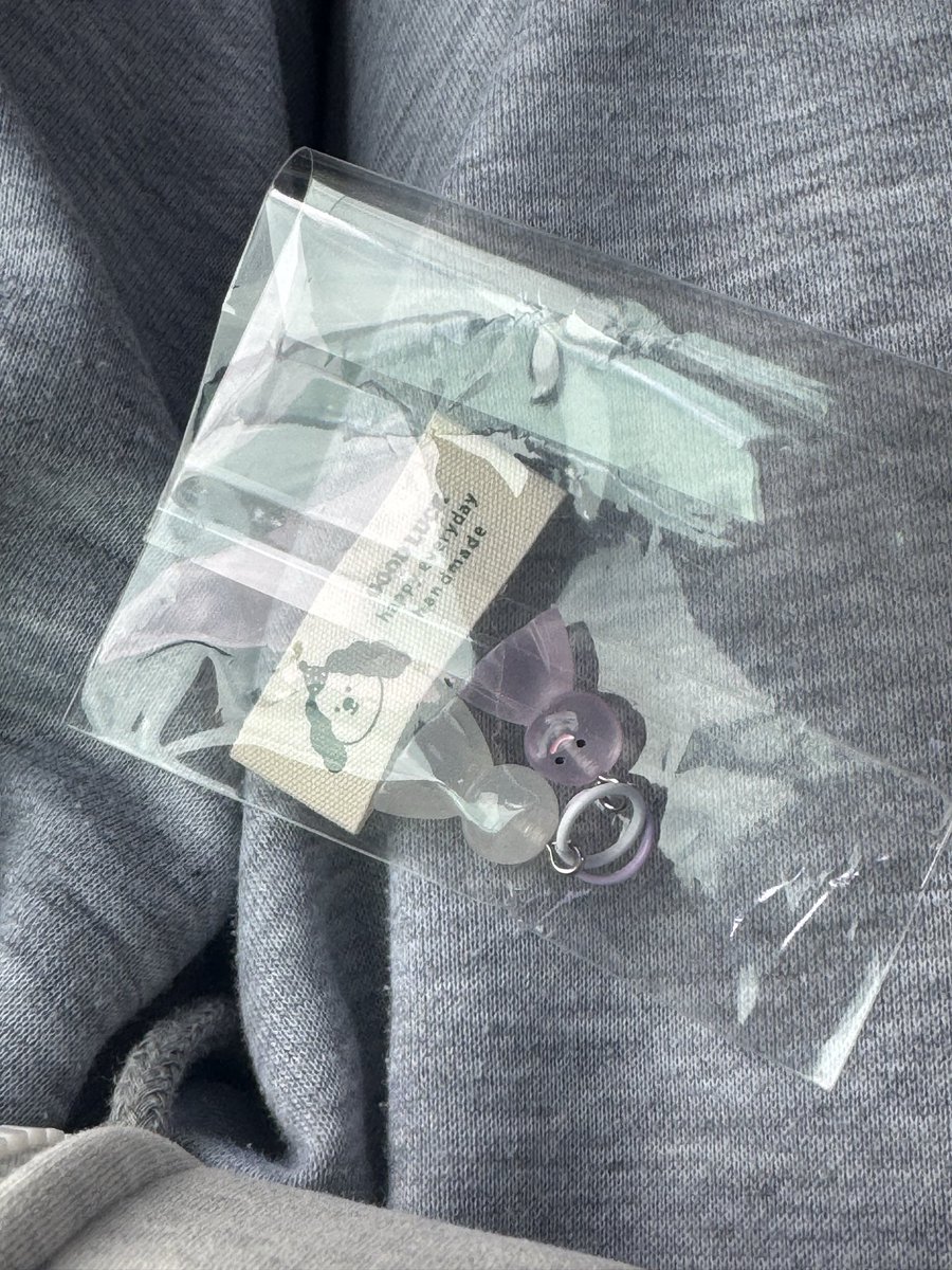 알바 끝나고 주변 뜨개 카페에서 샀어요!! 마커링 너무 귀여워…