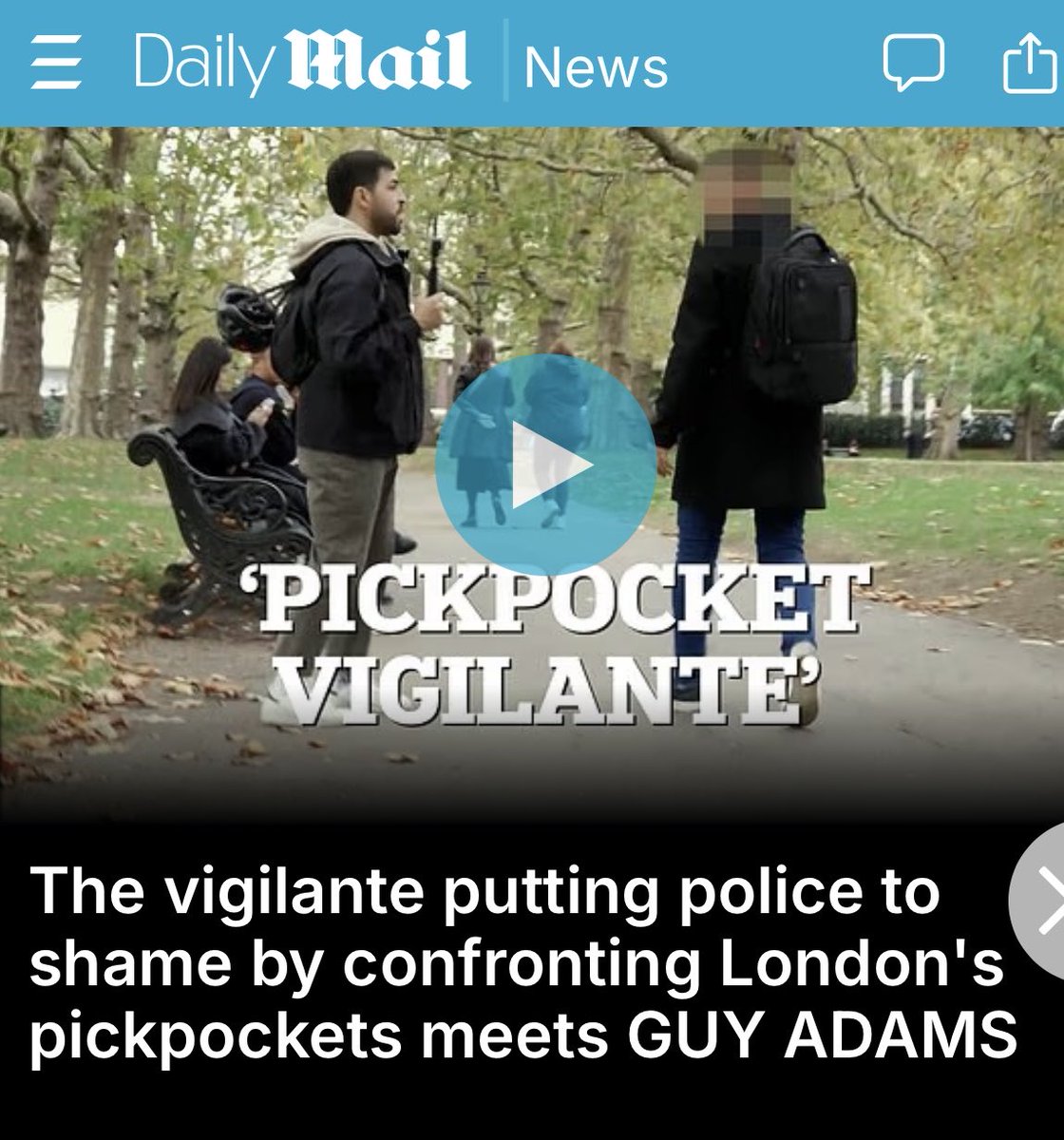 MickaelLaffont's tweet image. #london 🇬🇧
Diego fait le travail de la police en signalant et pourchassant les pickpockets de #greenpark à #piccadilly 
jusqu’à les tagger 

dailymail.co.uk/news/article-1…