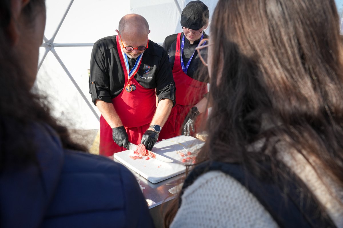 Le village du Région Big Bang emploi au Circuit des 24 Heures du Mans vous accueille jusqu’à 16h30.
👉 300 métiers à tester, 150 expériences à vivre et 100 entreprises du territoire qui recrutent à rencontrer
Programme ➡️ bigbang-emploi.fr/le-mans
#BigBangEmploi