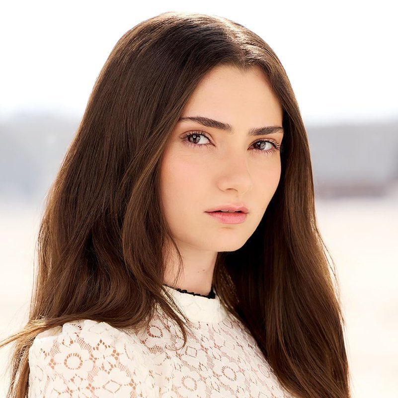celebcrush4922's tweet photo. Happy Birthday Emily Robinson 🎂🌸
#HappyBirthday #Emily #Robinson #EmilyRobinson https://t.co/OCS3jUpGzm
