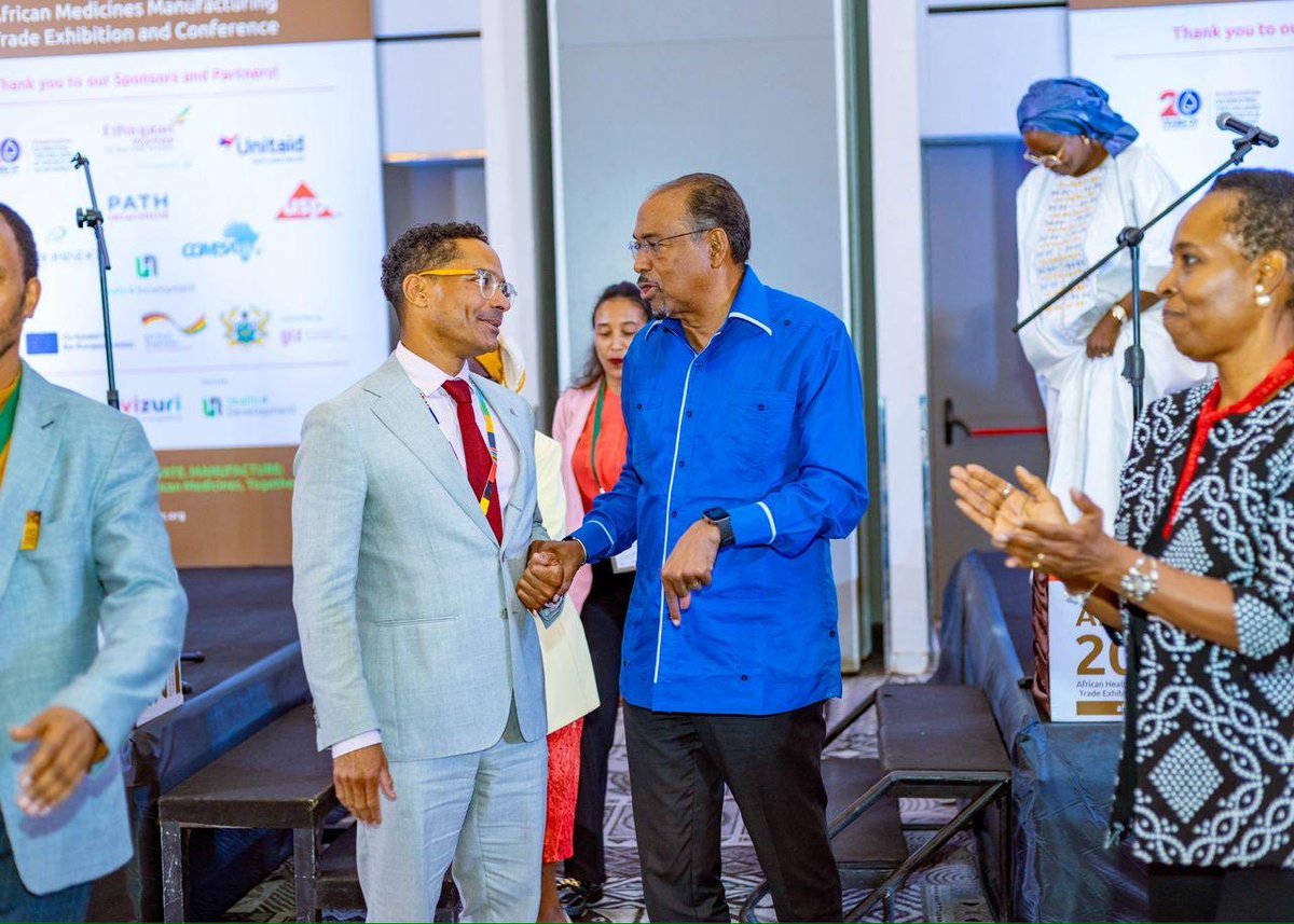 MichelSidibe's tweet photo. Sans qualité, il n’y a pas de confiance.
Sans confiance, il n’y a pas de marché.
Sans marché, il n’y a pas d’industrie.
✦ La qualité doit être la première promesse de l’Afrique — et sa première victoire.
#QualitéAvantTout #unitaid @UNITAID https://t.co/M5T60NSQNj
