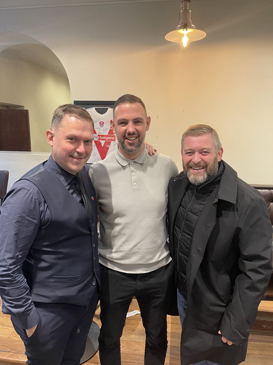 Belting night last night with Morgan and Jack, expertly hosted by Mike Benno. 

Some brilliant and funny stories. 

Wishing both the lads all the best in the upcoming Ashes - let’s bring it home 🏉

#EnglandRL 
#rivalriesreignited
#RugbyLeague