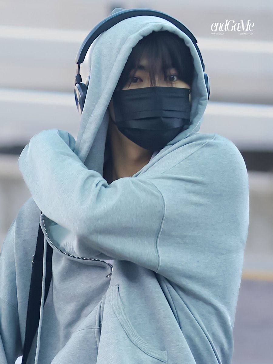 ENDGAME52's tweet image. 251017 ICN  🛫

🎧

#박건욱 #PARKGUNWOOK  #パクゴヌク #ZEROBASEONE #제로베이스원 #ZB1