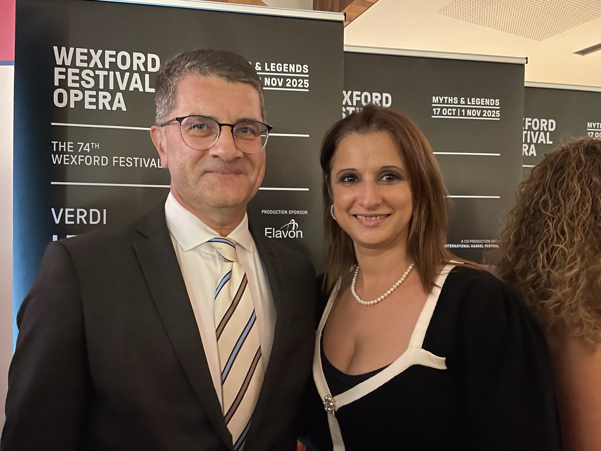 Wonderful performance of Verdi’s La Trouvère on the Opening Night of the <a href="/wexfordopera/">WexfordFestivalOpera</a>. Lovely to meet again the brain, soul and inspiration behind this annual celebration of music and talent, Musical Director <a href="/RosettaCucchi/">rosetta cucchi</a>!