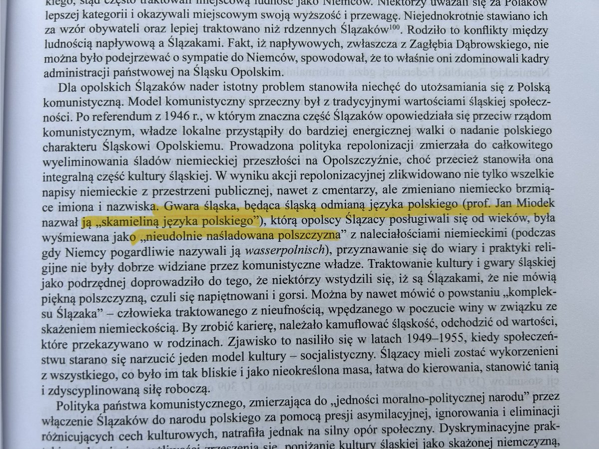 Instytut Śląski, bo to żŏdyn Ślōnski Institut, dalij fandzŏli we 2022 propagandowe gupoty jak za Kōmuny a cytuje chopa, co se znŏ na polskim - niy na ślōnskim.
Kedy Polszcza baje miała "wissenschaft" a przestōnie mieć "nauka"?Te ideologiczne fandzŏlety niy ijdzie brać na poważnie