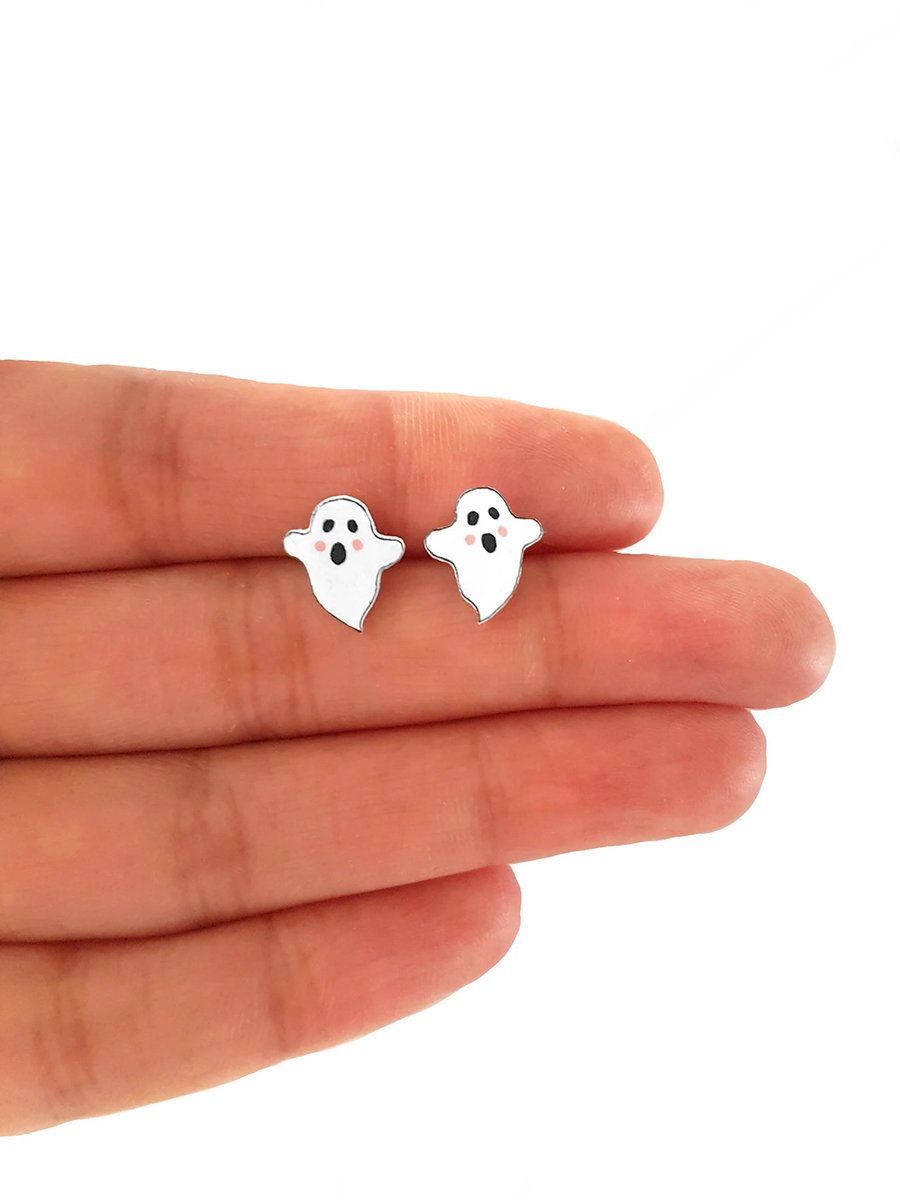 Morning #ukgiftam I make and sell jewellery just like this pair of ghost earrings. 15% off first orders via a newsletter signup! fawashah.co.uk/product-page/h… #ukgifthour #giftideas #jewellery #handmade #shopsmall #uksmallbiz #shopindie #gift #jewelry #shopsmallbusiness #halloween