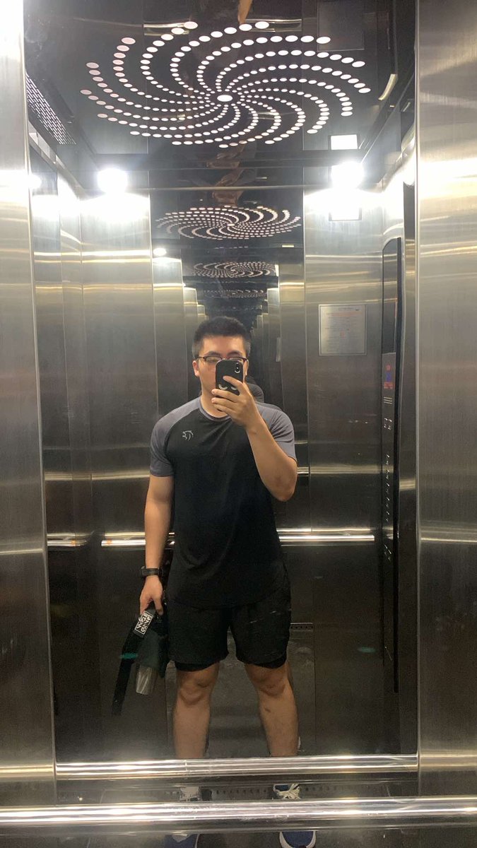g_u_n_n_e_r_'s tweet image. Go to gym