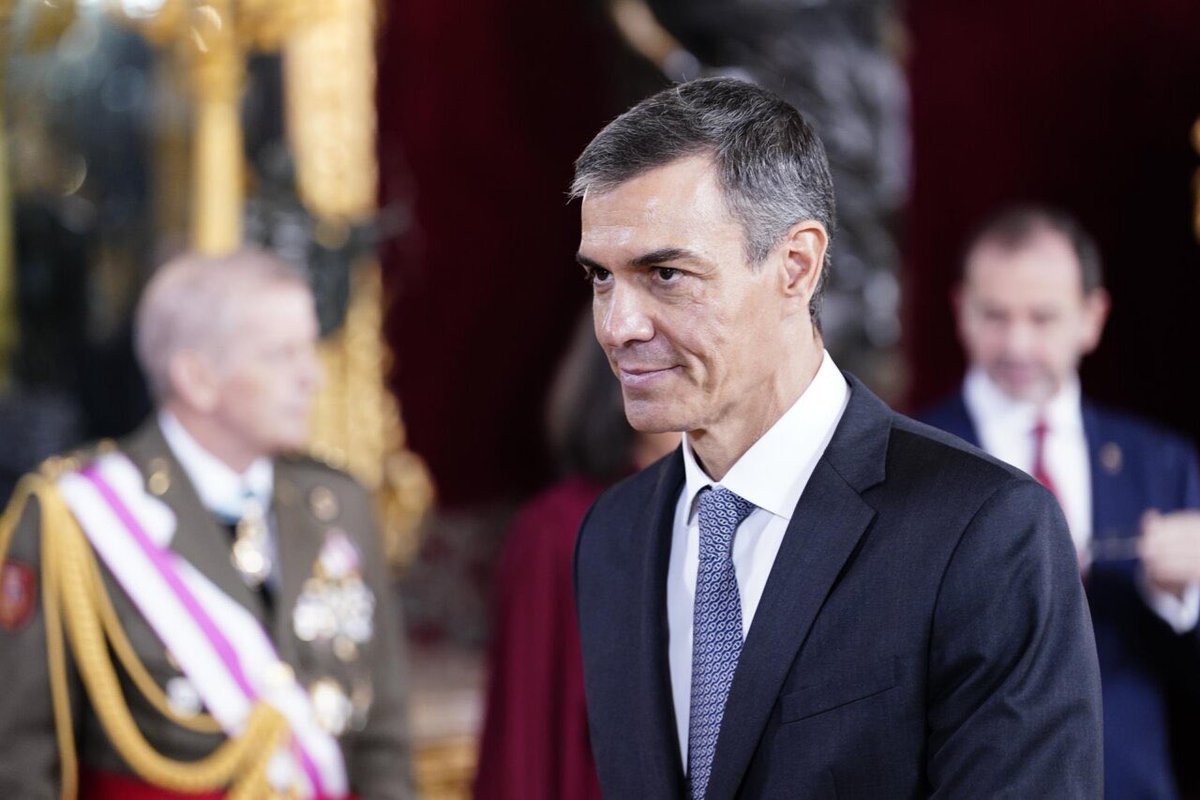🇪🇸 | El partido daba «anticipos» en efectivo a sus cargos sin justificar ni declarar.

El PSOE entregó «anticipos» en efectivo a altos cargos sin exigir justificación del motivo y sin declararlos al Tribunal Supremo. Según El Español, esta práctica revela una opacidad en el uso