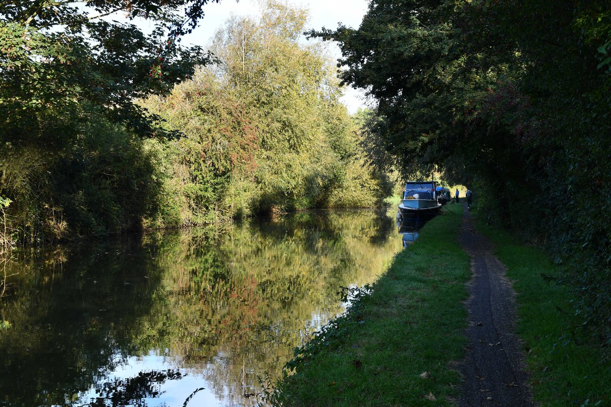 retired_tom's tweet photo. My photos from #October 2023
#CanalRiverTrust #GrandUnionCanal #Soulbury #ThreeLocks #Lock #Bridge #Narrowboat #Reflections
#Canals & #Waterways can provide #Peace & #calm for your own #Wellbeing #Lifesbetterbywater #KeepCanalsAlive https://t.co/boApn4Nkd4