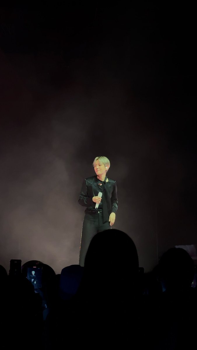 One thing for sure he is happy #ReverieMANILA